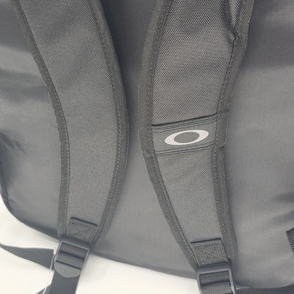 Oakley Backpack Crestible Enduro 22L Blackout Zip Pocket TSU Nylon Canvas New